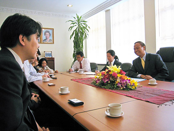 カンボジア保健省大臣と会談・JICA表敬訪問